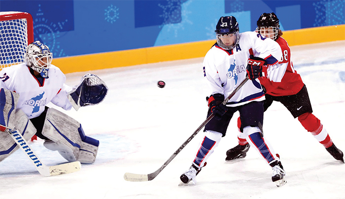 Equipo mixto intercoreano de hockey femenino sobre hielo durante los Juegos Olímpicos de Invierno de Pyeongchang 2018.